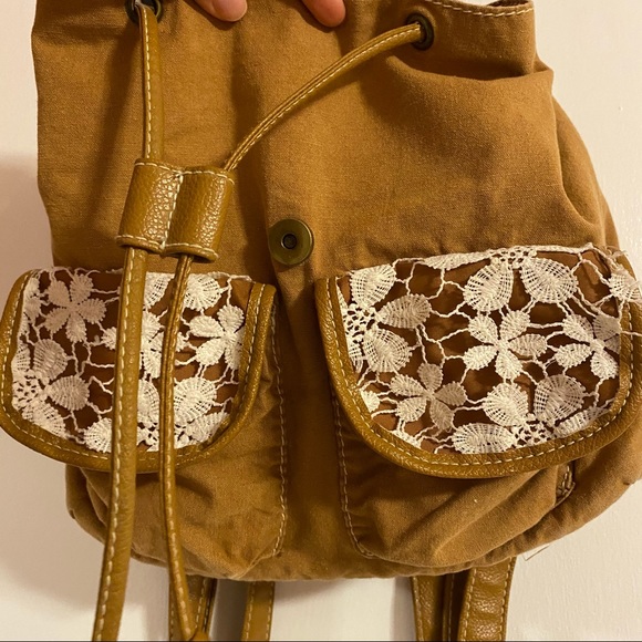 Small backpack - Picture 4 of 12